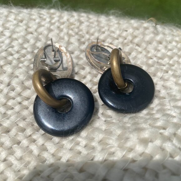 Marjorie Baer SF mixed metal and black lucite modernist pierced omega earrings - Picture 8 of 9